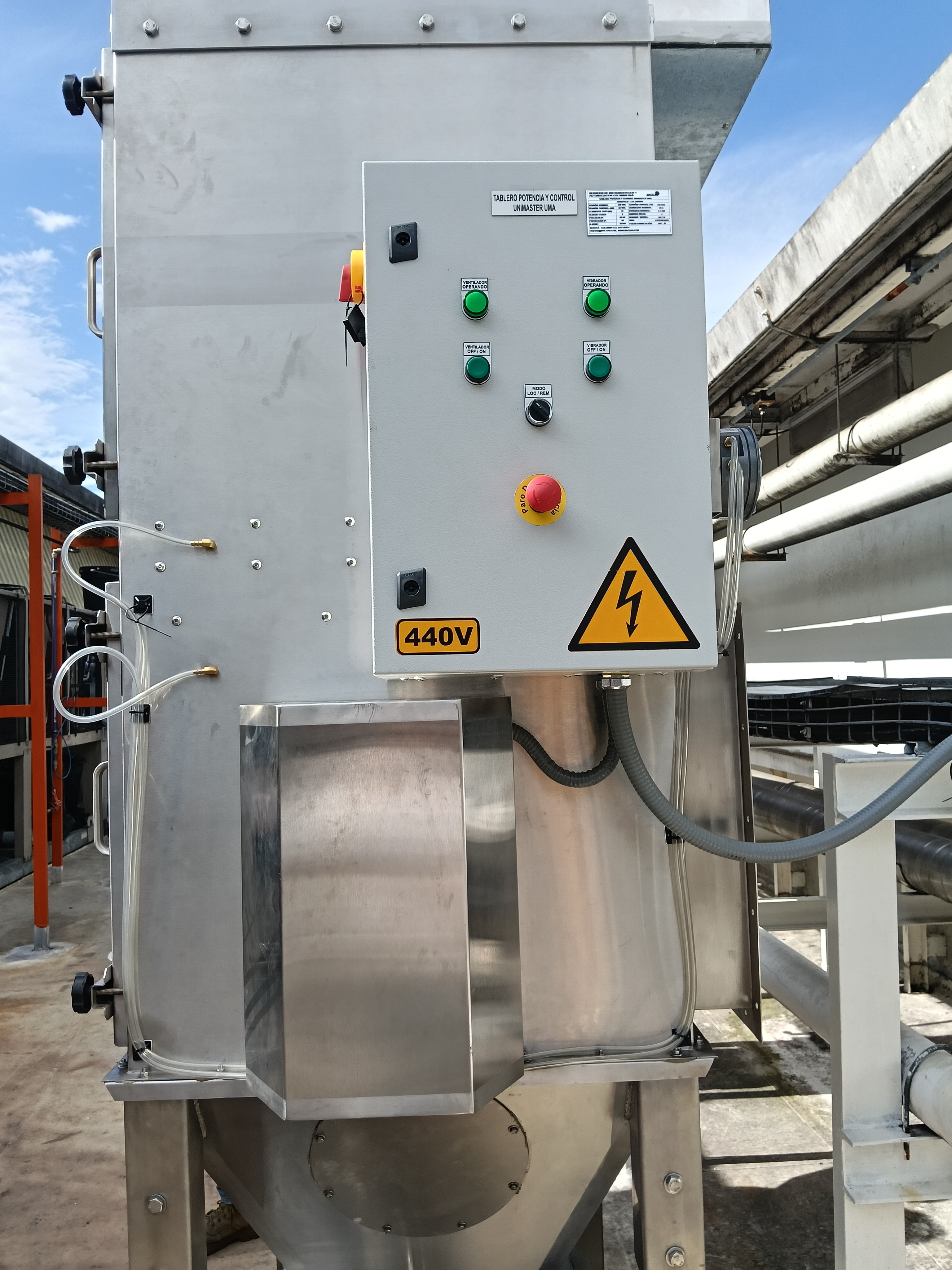 Montajes — trabajo eléctrico en planta